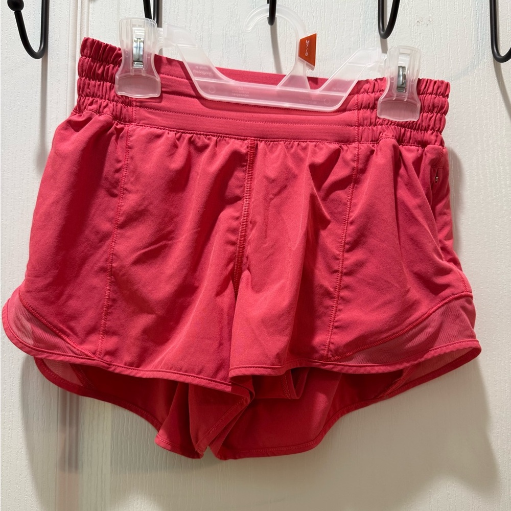 Women's Lululemon Glaze Pink Hotty Hot HR Short 2.5” Lined. Size 4. Like New.